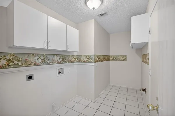 $2,300 | 7016 Snowivy Court, Arlington, TX 76001