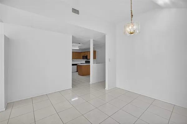 $2,300 | 7016 Snowivy Court, Arlington, TX 76001