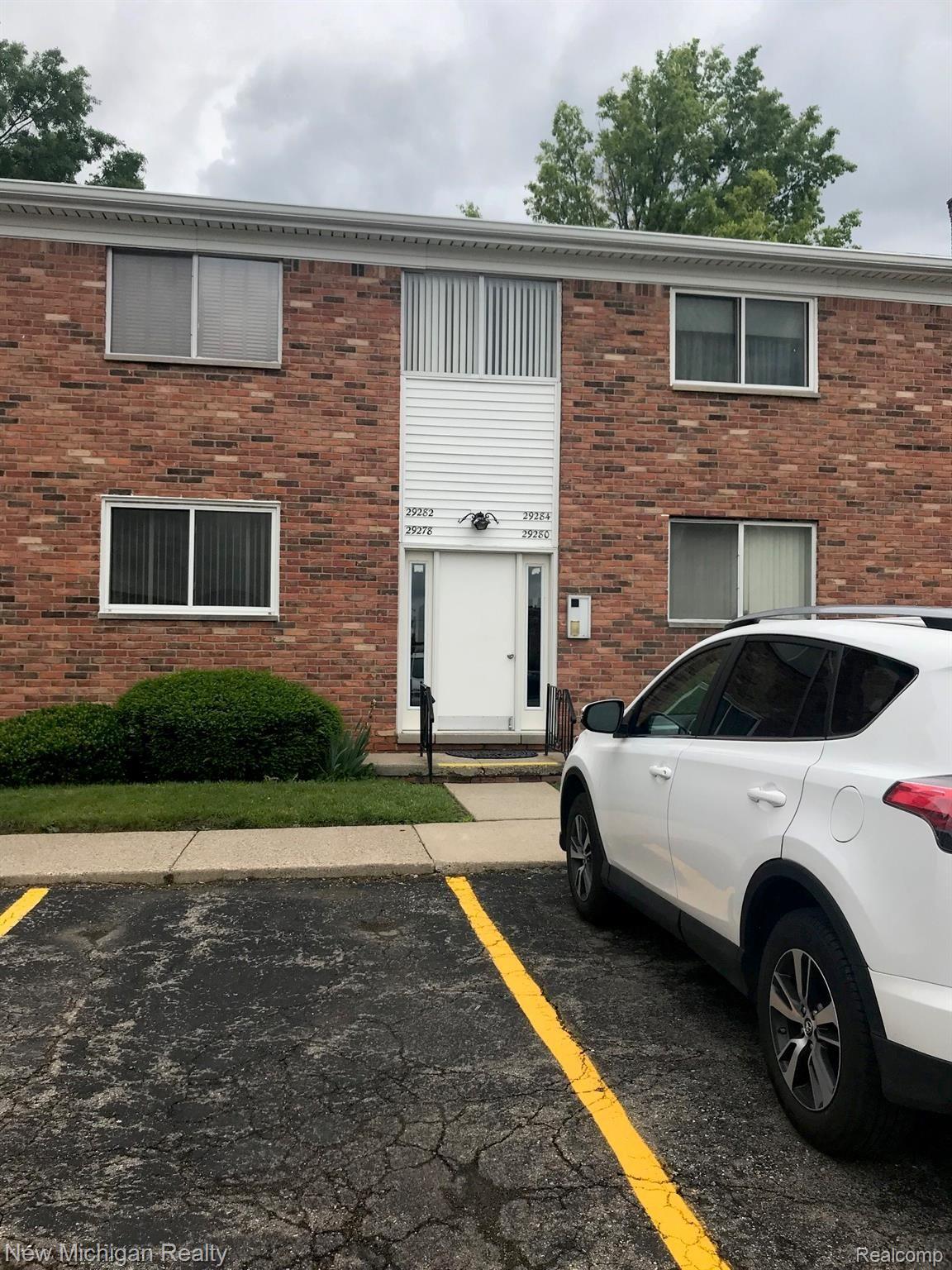 29282 Hoover Road Warren, MI 48093 - Photo 1 of 15 29282 Hoover Warren Pictures 1.jpg