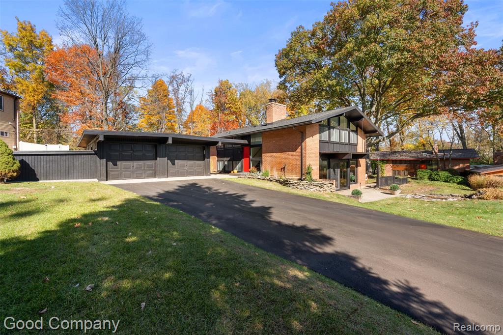 29604 Highmeadow Road Farmington Hills, MI 48334 - Photo 37 of 45