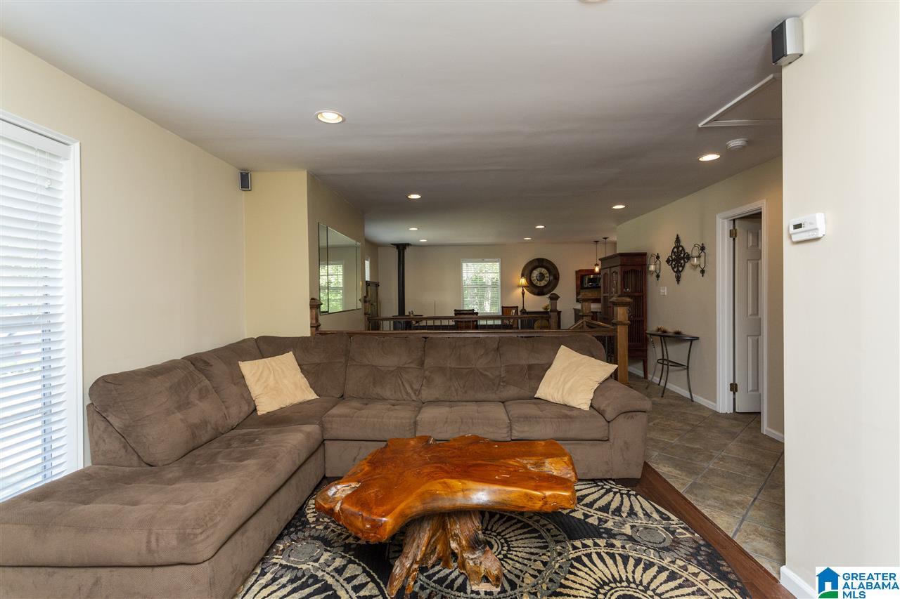 3326 Treehaven Circle Adamsville, AL 35005 - Photo 12 of 48