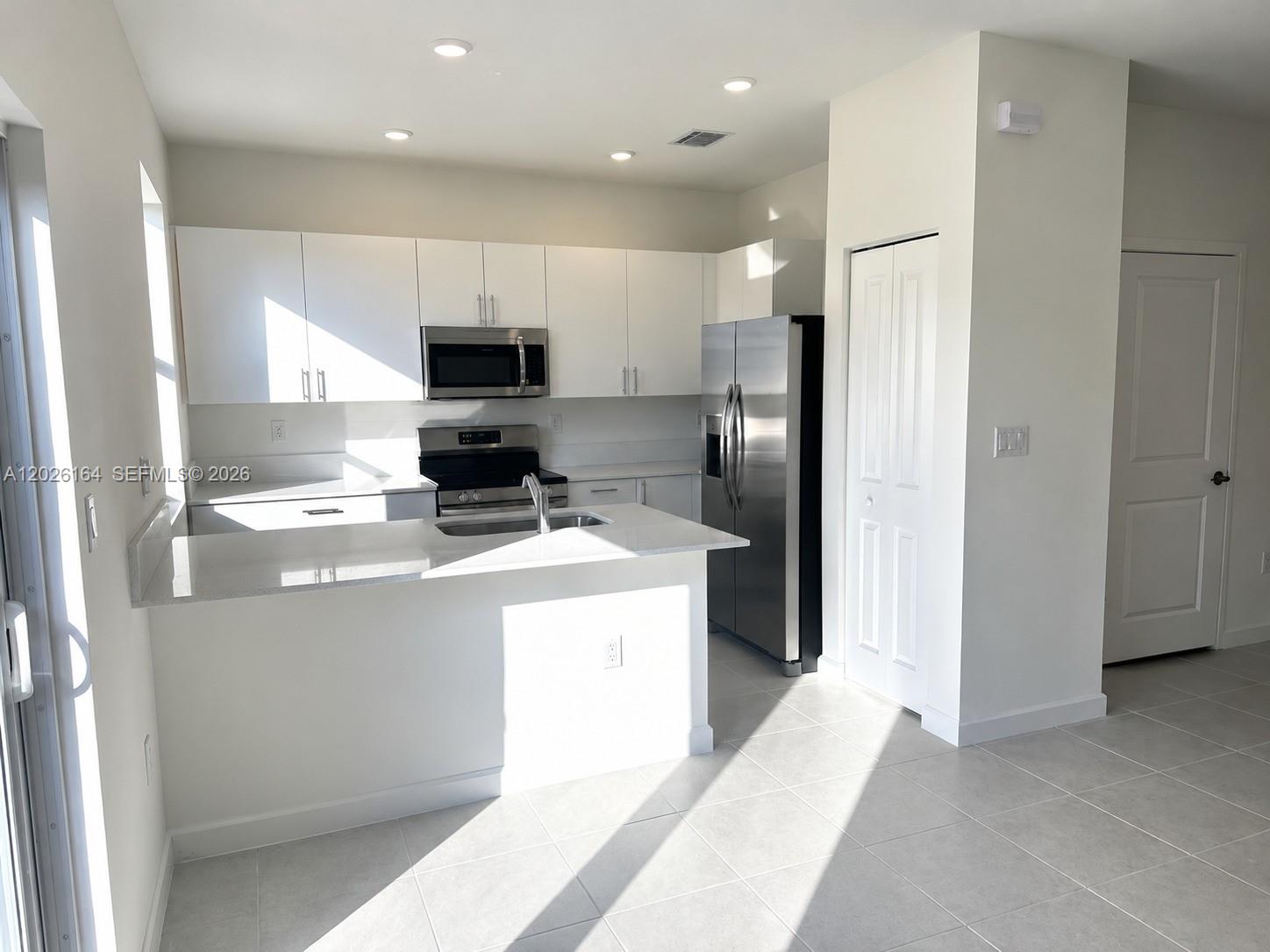 35912 Southwest Sw 179th Path Homestead, FL 33034 - Photo 4 of 7