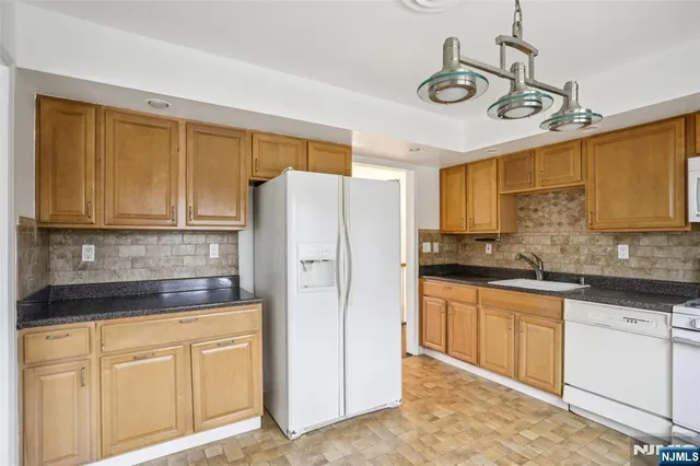 $4,200 | 254 Darlington Avenue, Ramsey, NJ 07446