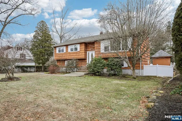 $4,200 | 254 Darlington Avenue, Ramsey, NJ 07446