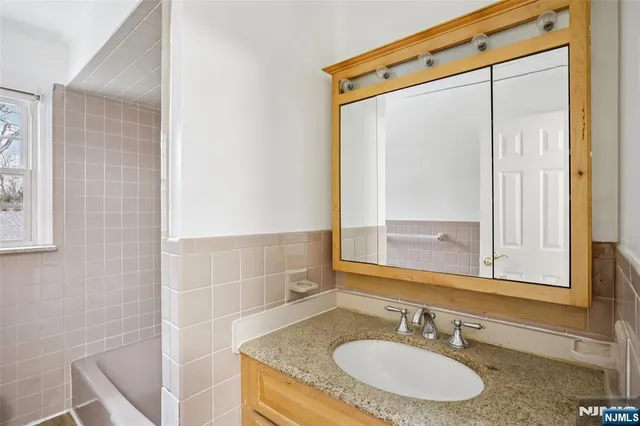 $4,200 | 254 Darlington Avenue, Ramsey, NJ 07446