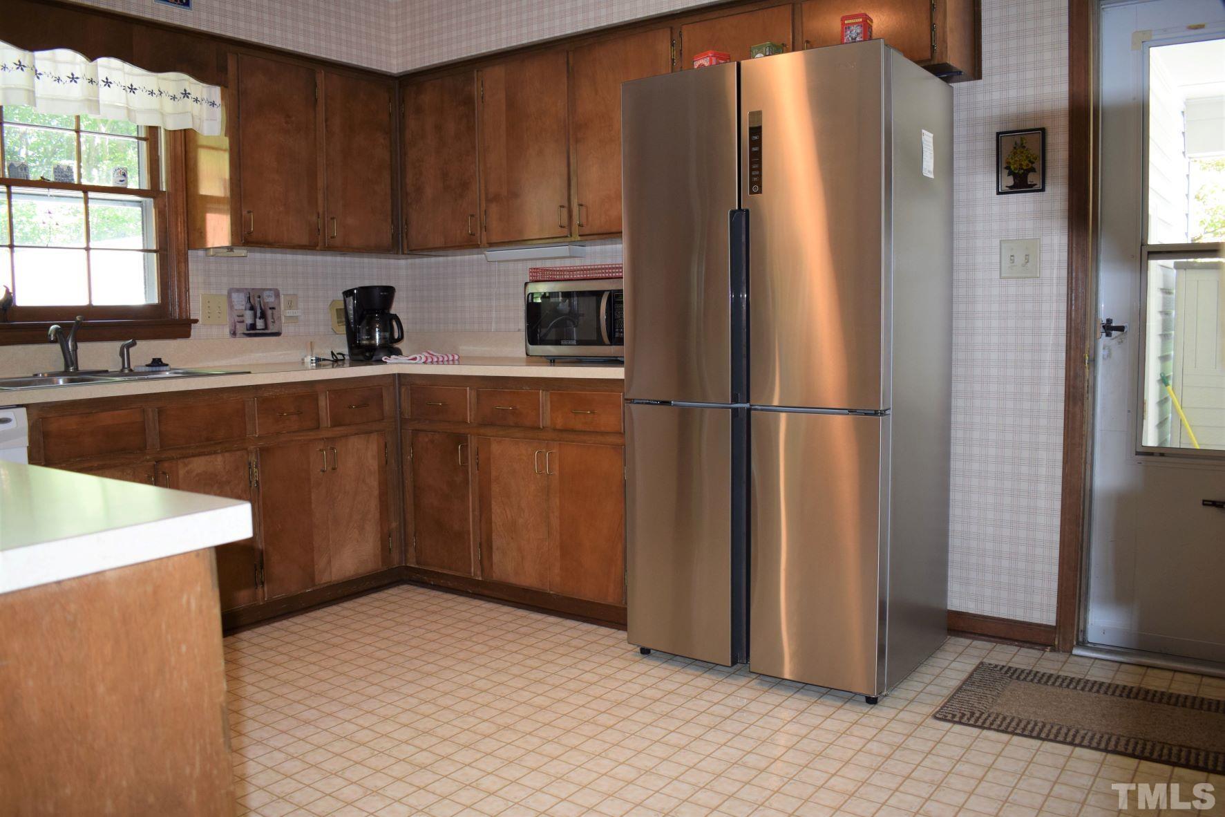 2204 Rangecrest Road Raleigh, NC 27612 - Photo 11 of 28 Kitchen