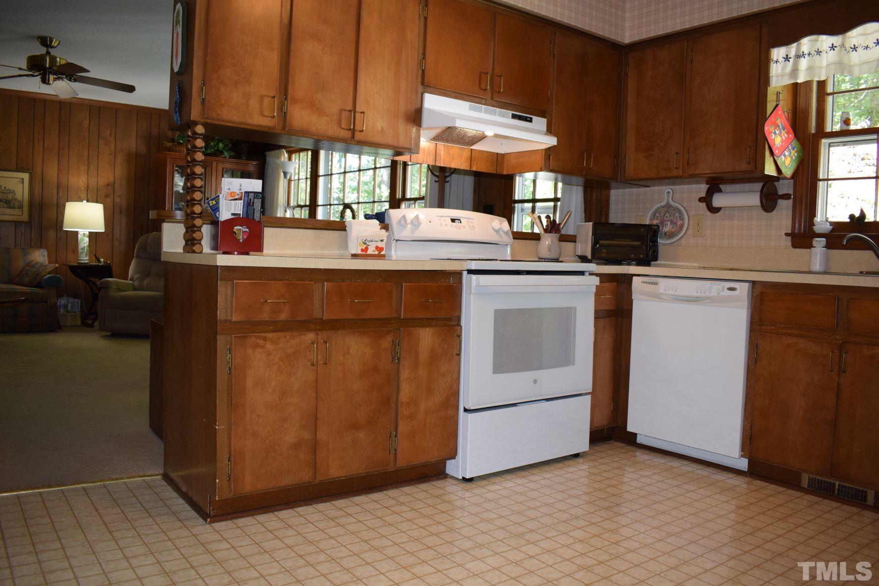 2204 Rangecrest Road Raleigh, NC 27612 - Photo 12 of 28 Kitchen