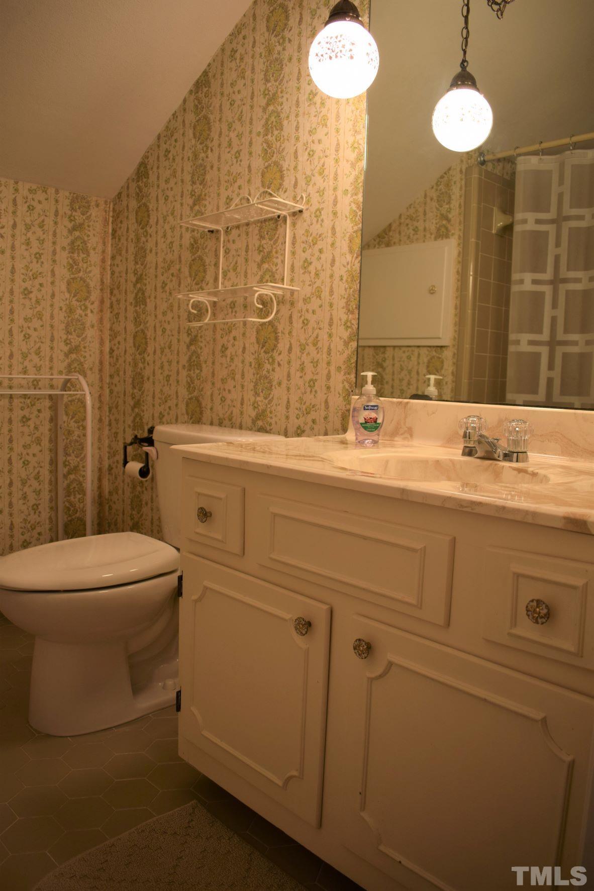 2204 Rangecrest Road Raleigh, NC 27612 - Photo 23 of 28 Bathroom Upstairs
