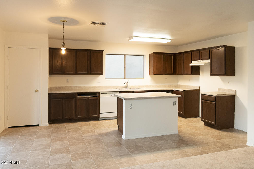 2542 West Bloch Road Phoenix, AZ 85041 - Photo 22 of 23 Priscilla Ku 2-1 - 182