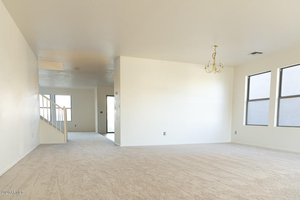 2542 West Bloch Road Phoenix, AZ 85041 - Photo 3 of 23 Priscilla Ku 2-1 - 009
