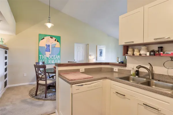 $1,900 | 321 Villa Circle, Unit 321, Boynton Beach, FL 33435