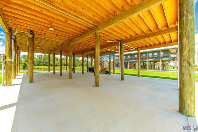 $475,000 | 6272 Bayouside Drive, Chauvin, LA 70344