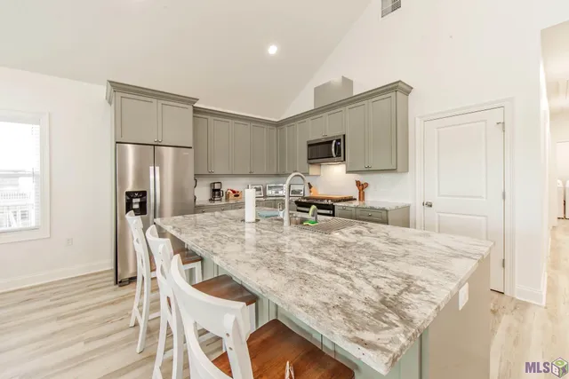 $475,000 | 6272 Bayouside Drive, Chauvin, LA 70344