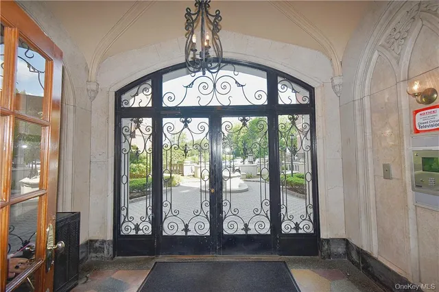 a view of an entryway