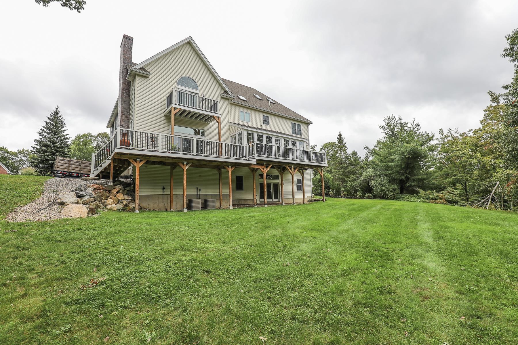 9 Apollo Way Salem, NH 03079 - Photo 3 of 39