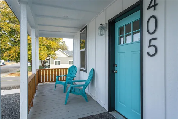 $229,900 | 405 West 2nd Street, Sprague, WA 99032