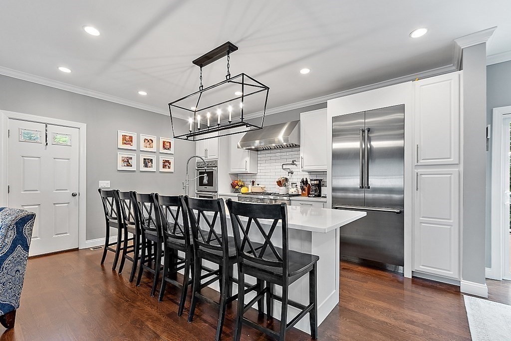 305 Ridge Road Revere, MA 02151 - Photo 8 of 41
