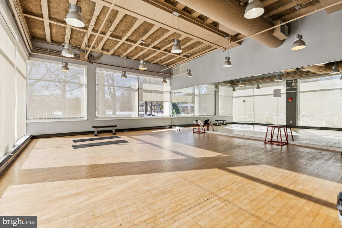 350 G Street Southwest, Unit N414 Washington, DC 20024 - Photo 9 of 14