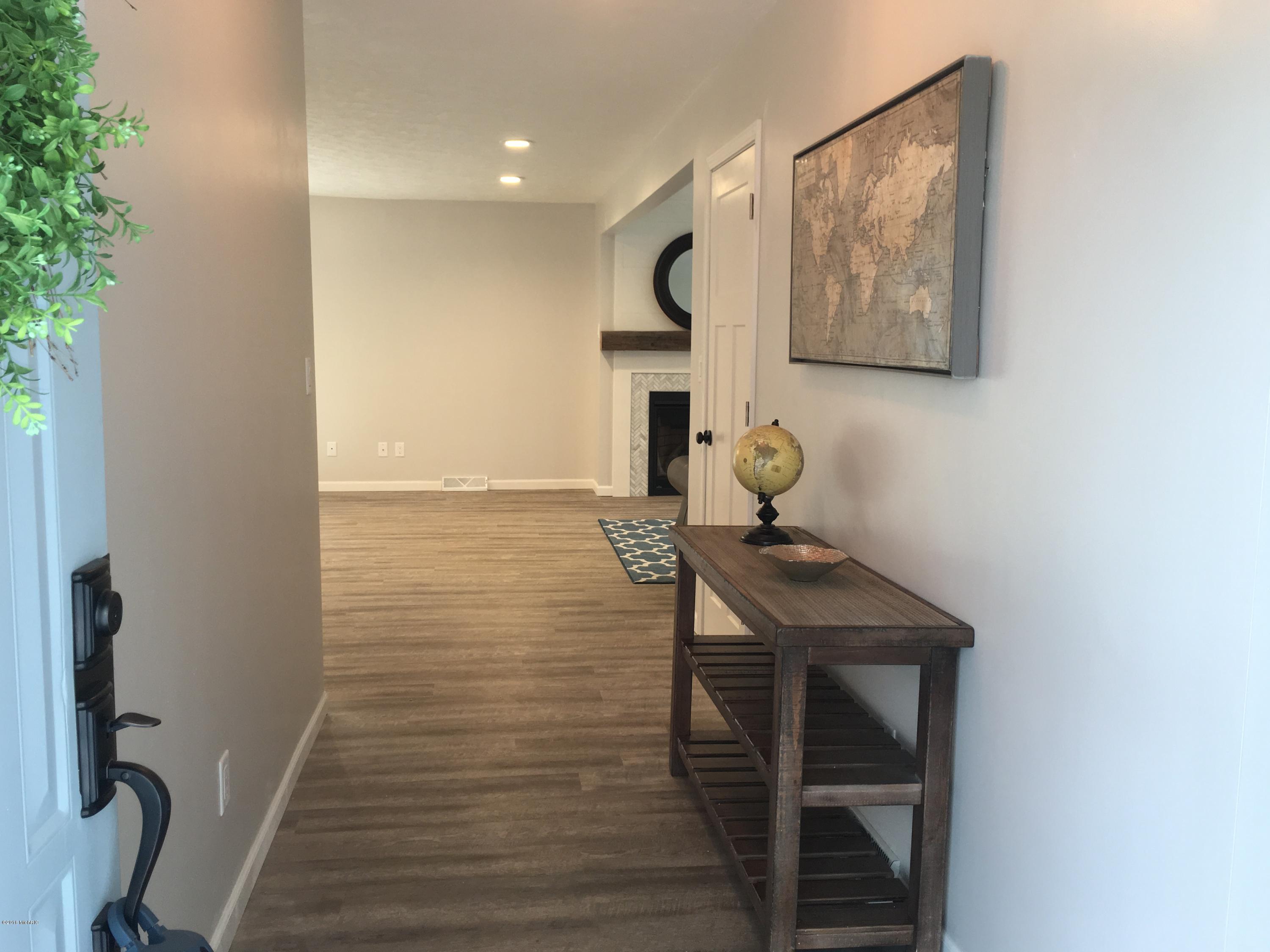 1401 O Keefe Road Marshall, MI 49068 - Photo 12 of 52 Entry