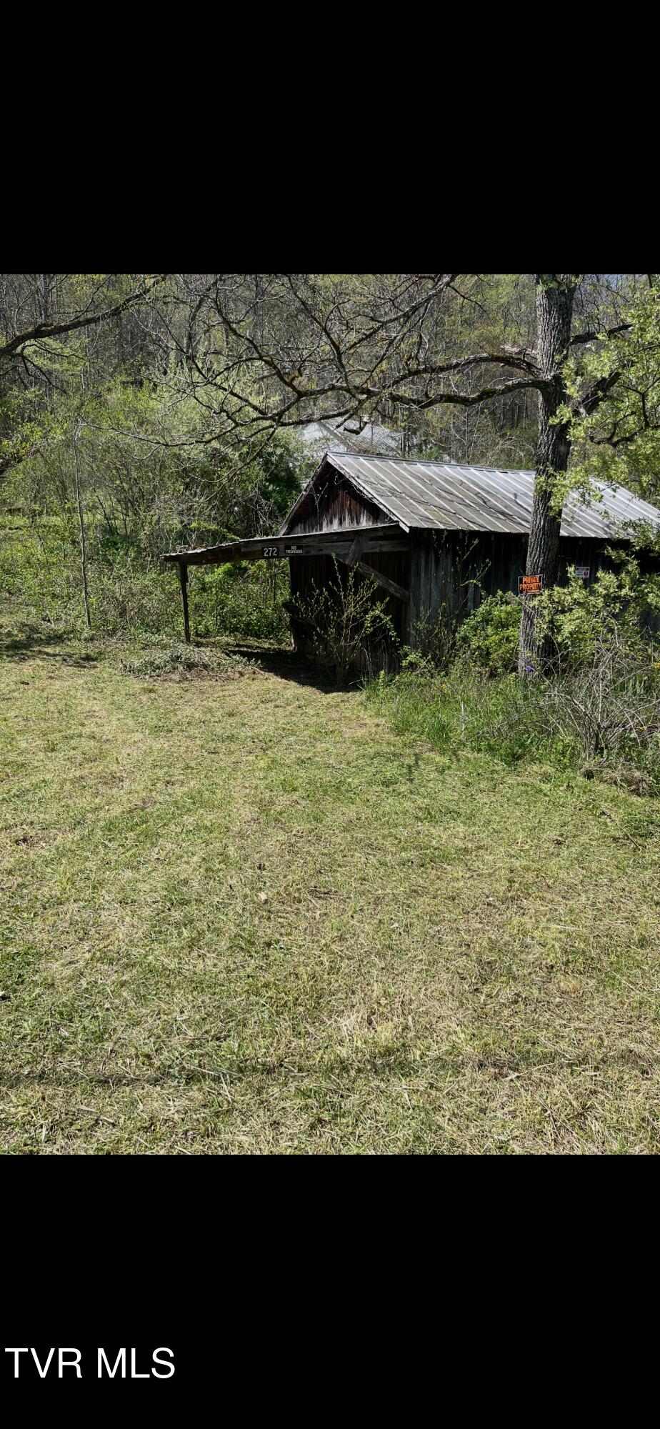 272 Ann Goode Cooper Road Hiltons, VA 24258 - Photo 3 of 14 IMG_5173