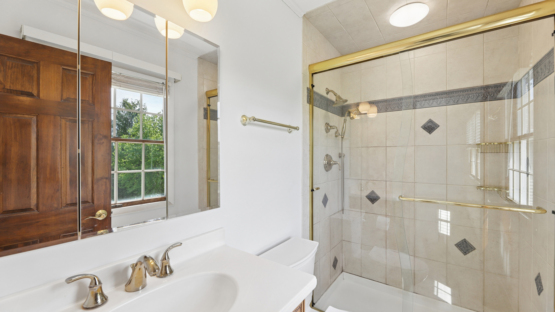 909 Surrey Road Addison, IL 60101 - Photo 18 of 27