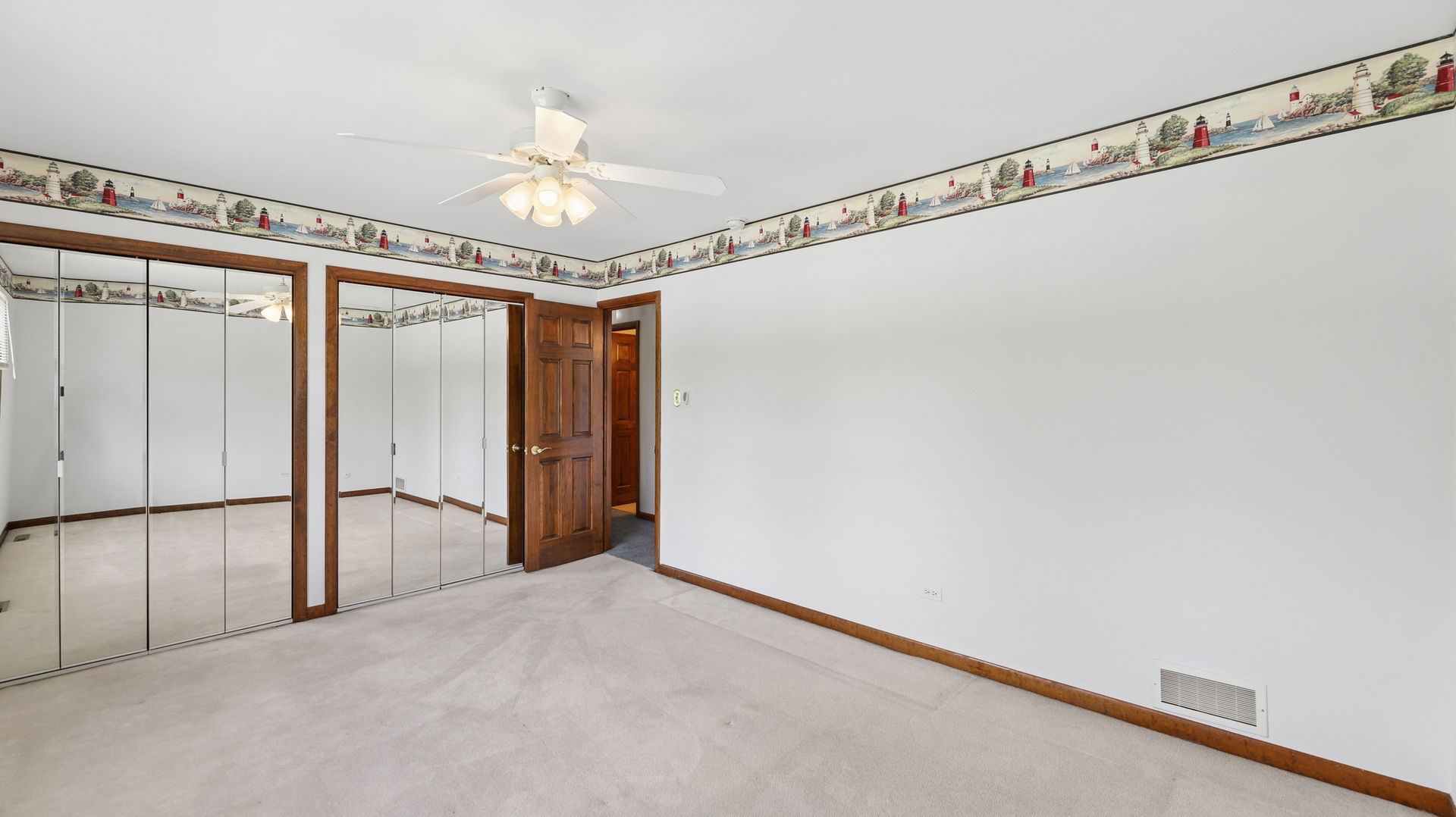 909 Surrey Road Addison, IL 60101 - Photo 19 of 27