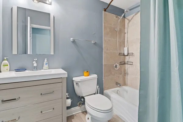 $3,000 | 4736 South Drexel Boulevard, Unit 1S, Chicago, IL 60615