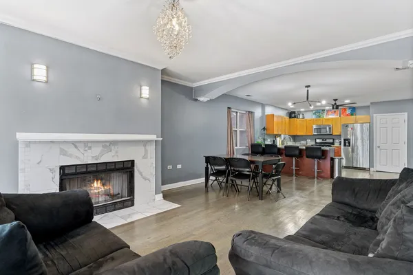 $3,000 | 4736 South Drexel Boulevard, Unit 1S, Chicago, IL 60615