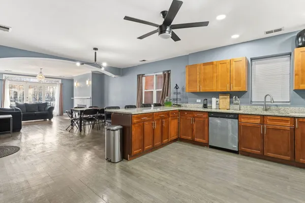 $3,000 | 4736 South Drexel Boulevard, Unit 1S, Chicago, IL 60615