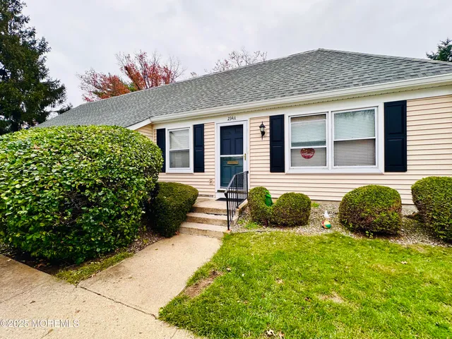 $229,000 | 234 Marblehead Lane, Unit 234A, Monroe Township, NJ 08831