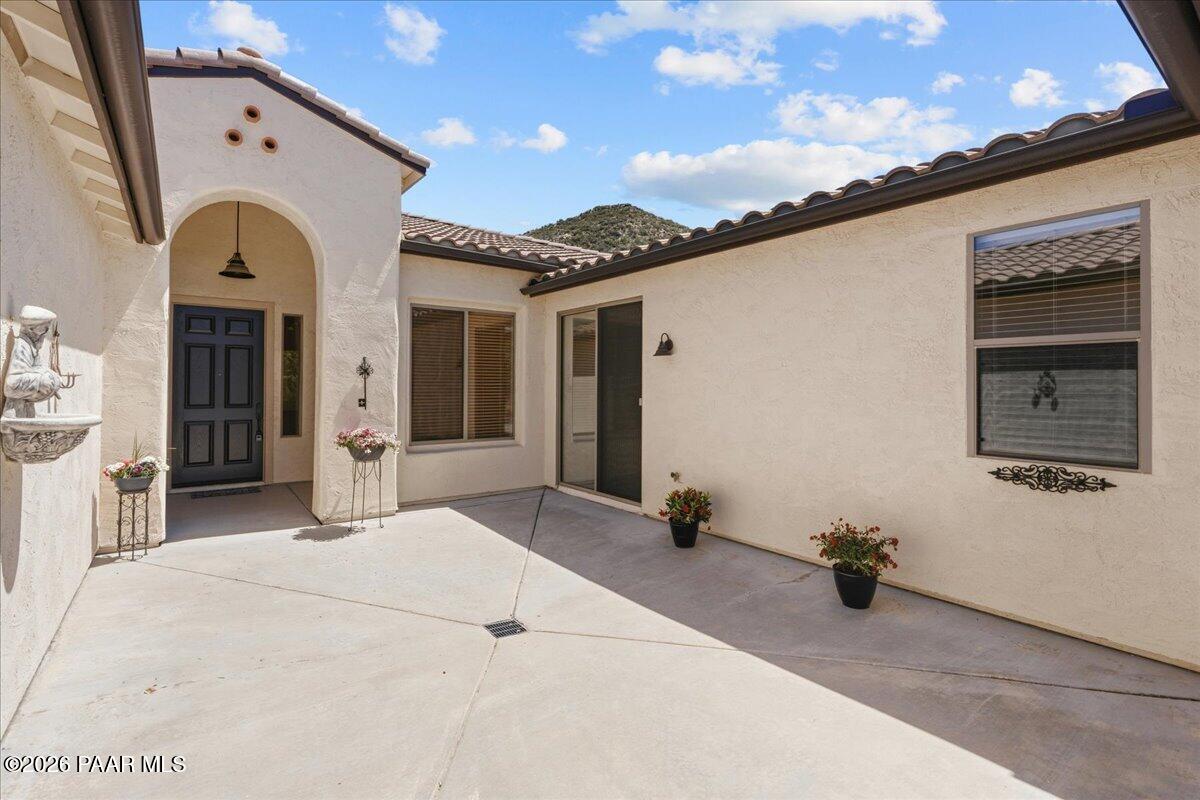 7437 East Beaver Valley Road Prescott Valley, AZ 86314 - Photo 4 of 48 04-Courtyard