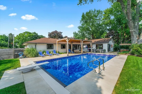 $650,000 | 2300 Kaneville Road, Geneva, IL 60134