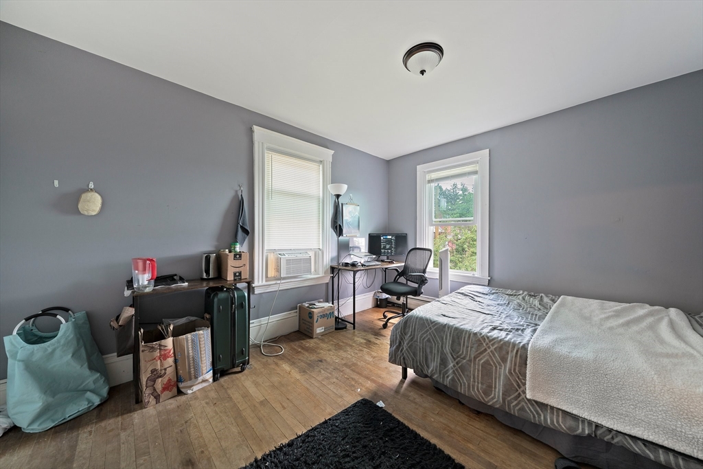10 Trowbridge Road Worcester, MA 01609 - Photo 16 of 38 Gallery Image 16