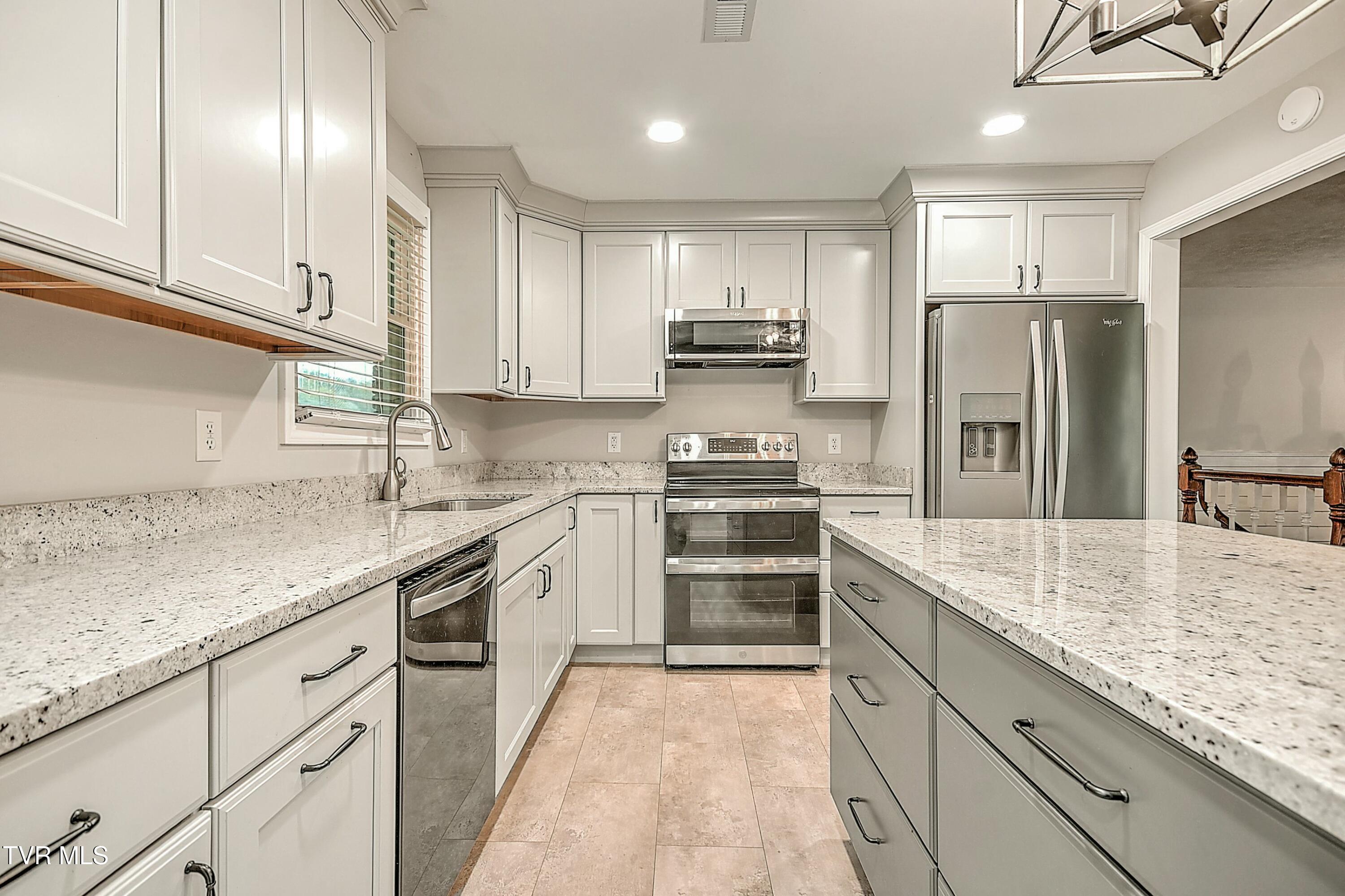 518 Spruce Street Mount Carmel, TN 37645 - Photo 15 of 52 tempImagenEhrd6