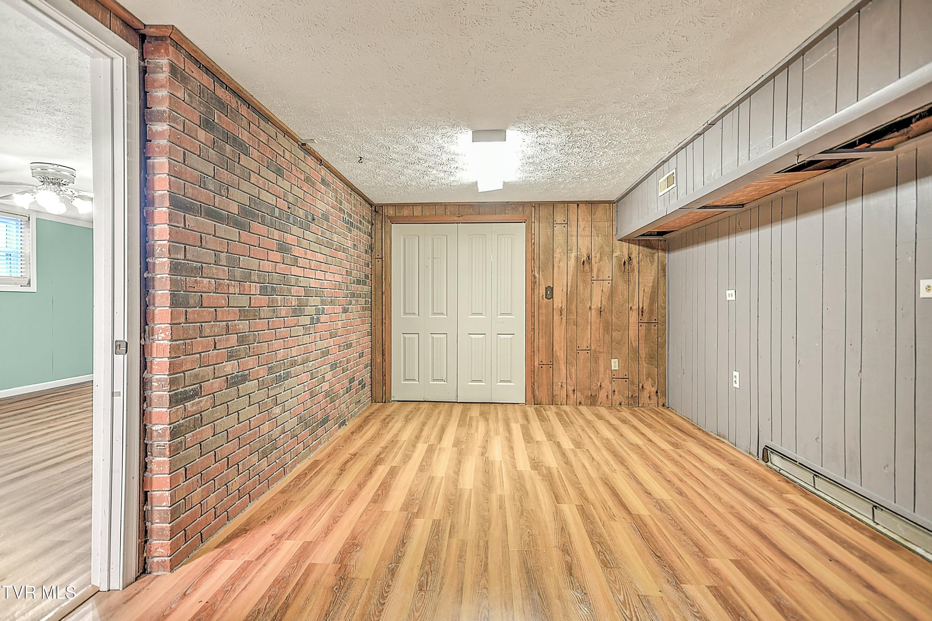 518 Spruce Street Mount Carmel, TN 37645 - Photo 39 of 52 tempImageF0m12b