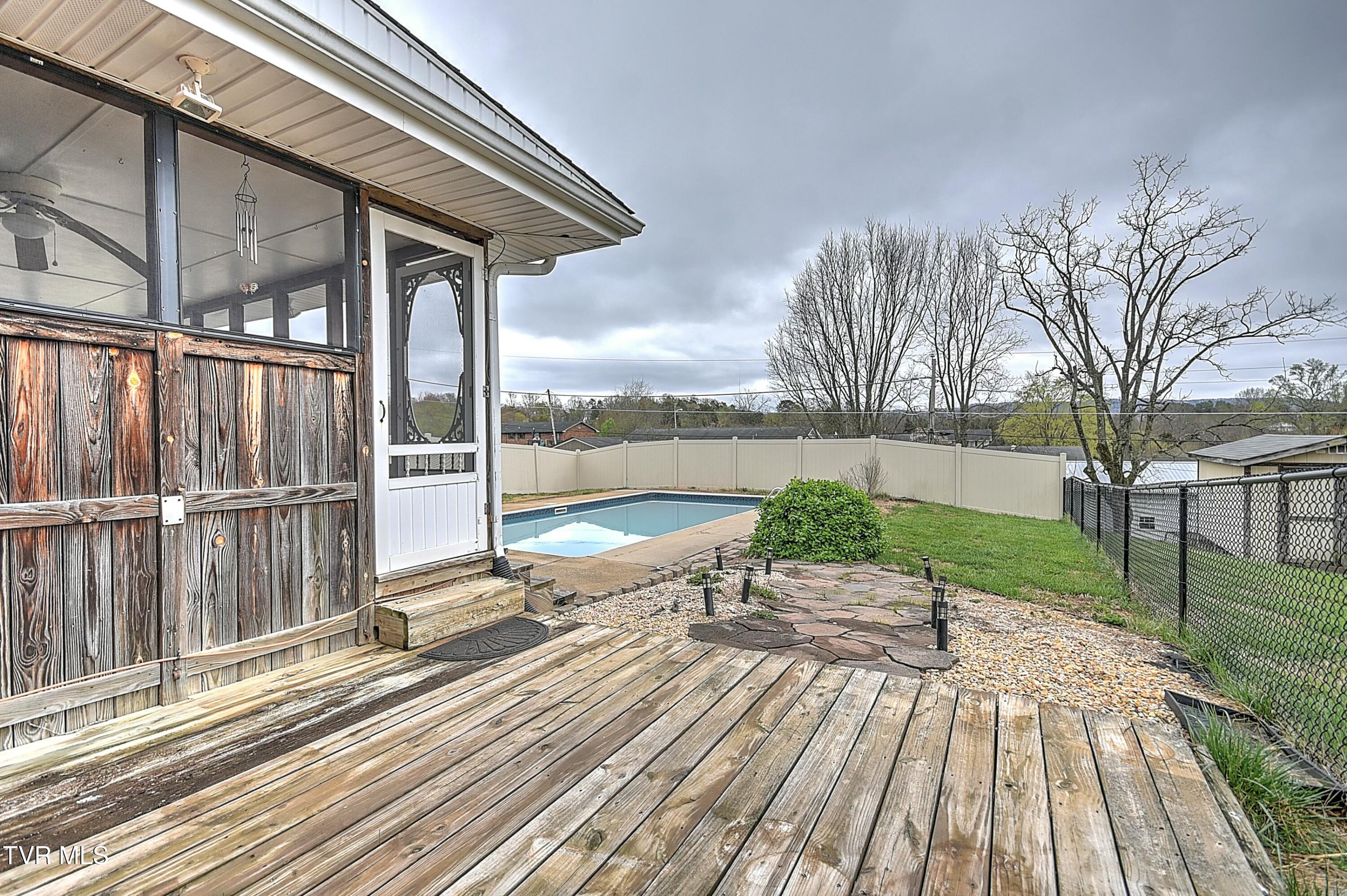 518 Spruce Street Mount Carmel, TN 37645 - Photo 47 of 52 tempImageWuAZeN