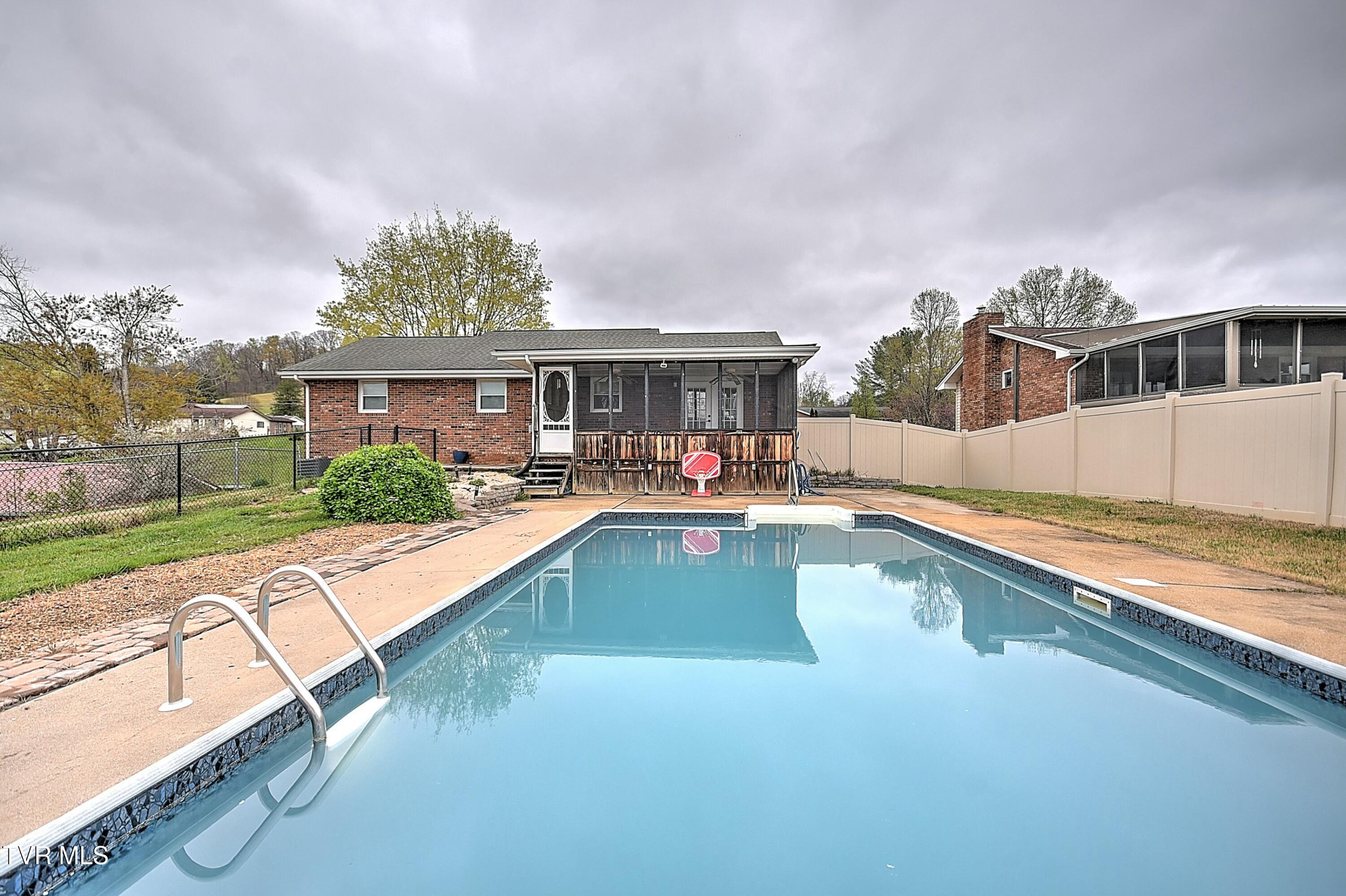 518 Spruce Street Mount Carmel, TN 37645 - Photo 50 of 52 tempImageXkGaLp