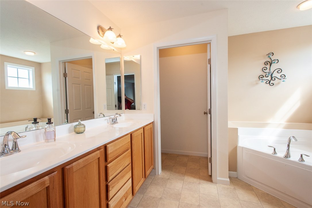 4514 Ridgestone Way Medina, OH 44256 - Photo 22 of 35 Gallery Image 22