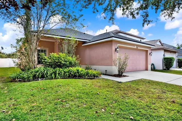 $2,400 | 20118 Bay Cedar Avenue, Tampa, FL 33647