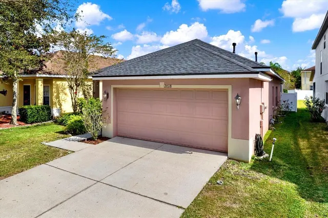 $2,400 | 20118 Bay Cedar Avenue, Tampa, FL 33647