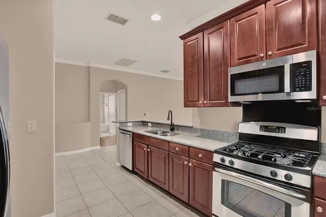 $2,400 | 20118 Bay Cedar Avenue, Tampa, FL 33647