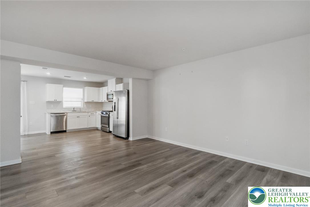 2142 Cross Country Road Northampton, PA 18067 - Photo 11 of 40