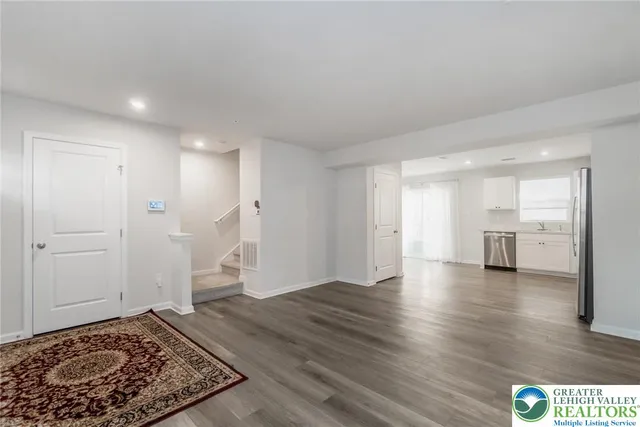 $319,900 | 2142 Cross Country Road, Northampton, PA 18067