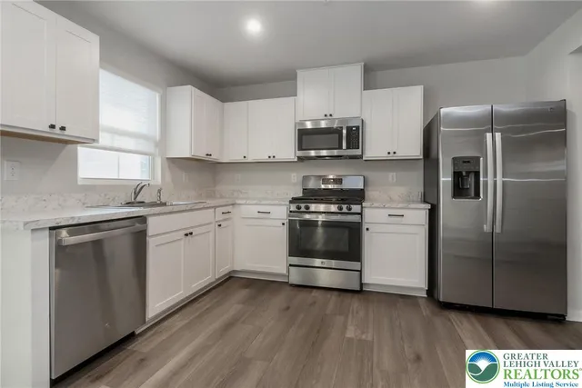 $319,900 | 2142 Cross Country Road, Northampton, PA 18067