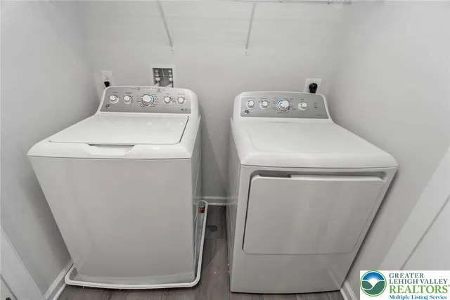 $319,900 | 2142 Cross Country Road, Northampton, PA 18067