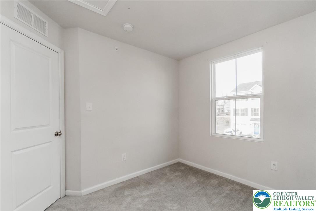 2142 Cross Country Road Northampton, PA 18067 - Photo 21 of 40