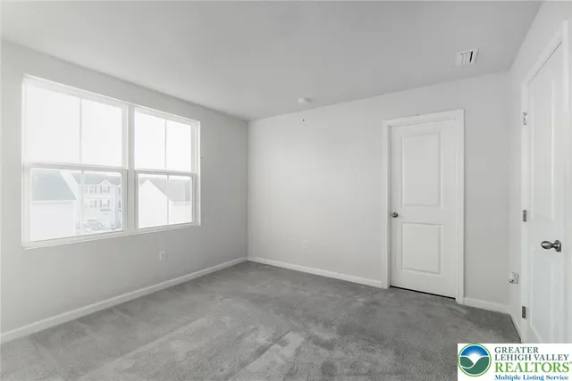 $319,900 | 2142 Cross Country Road, Northampton, PA 18067