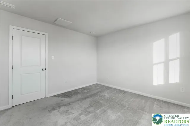 $319,900 | 2142 Cross Country Road, Northampton, PA 18067