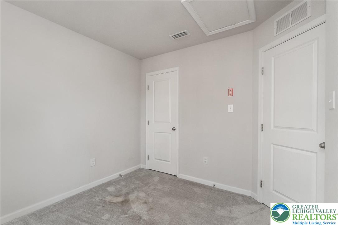 2142 Cross Country Road Northampton, PA 18067 - Photo 35 of 40