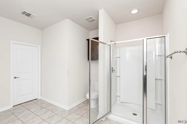 $1,950 | 7636 West Pelican Lks Avenue, Baton Rouge, LA 70820